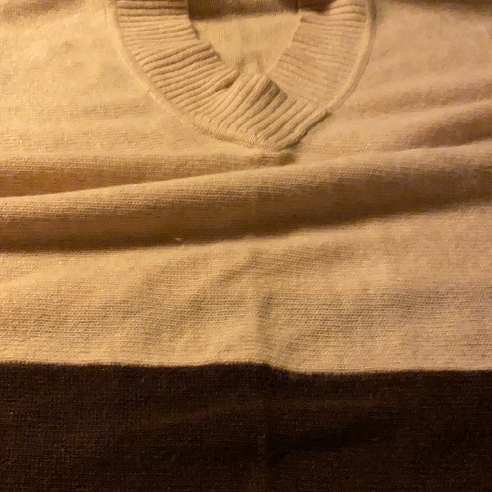 Wool poncho - Picture 3 of 6